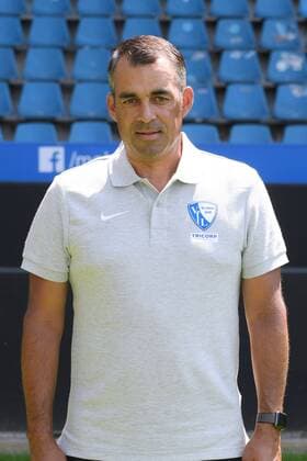 Coach Robin Dutt VfL Bochum 2 BL Portrait date 2018 2019 Team2