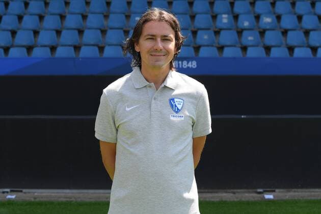 Physiotherapist Sascha Zivanovic VfL Bochum 2 BL Portrait date 2018 2019 Team2