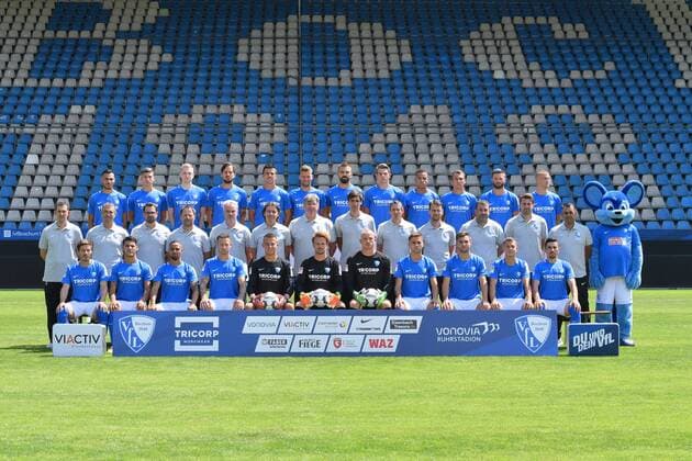 VfL Bochum 2 BL Portrait date 2018 2019 Team photo 3 Series v left Baris Ekincier Vitaly Janelt Jannik Bandowski Patrick Fabian Anthony Losilla Tom Weilandt Lukas Hinterseer Maxim Leitsch Jan Gyamerah Robert Tesche Tim Hoogland Johannes Wurtz 2 Series v li Team mate Markus Klöfkorn Team mate Andreas Pahl Team doctor Dr Andre Schilling Performance Diagnostist and Data Analyst Rexhep Kushutani Physiotherapist Frank Zöllner Physiotherapist Sascha Zivanovic Physiotherapist Jürgen Dolls Video Analyst Niklas Honnete Rehab Trainer Stefan Bieniossek Athletic Trainer Jörn Menger Goalkeeping Coach Peter Greiber Co Coach Heiko Butscher Coach Robin Dutt Mascot Bobbi Bolzer 1 Series v left Stefano Celozzi Görkem Saglam Sidney Sam Timo Perthel Goalkeeper Florian Kraft Goalkeeper Manuel Riemann Goalkeeper Felix Dornebusch Milos Pantovic Tom Baack Sebastian Maier Danilo Soares Team2