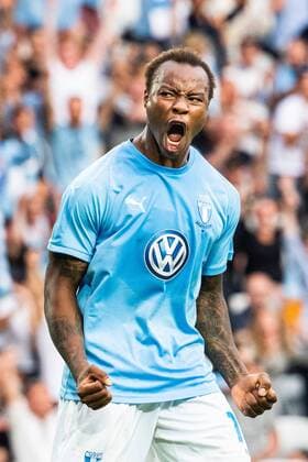 180717 Carlos Strandberg or Malmö FF celebrates after 1 0 during the UEFA Champions League qualifying match between Malmö FF and Drita on July 17, 2018 in Malmö Photo Ludvig Thunman BILDBYRAN Code LT 35506  Copyright: LUDVIGxTHUNMAN BB180717LT044