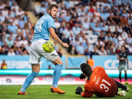 180717 Lasse Nielsen of Malmö FF and goalkeeper Edvan Bakaj or Drita in action during the UEFA Champions League qualifying match between Malmö FF and Drita on July 17, 2018 in Malmö Photo Ludvig Thunman BILDBYRAN code LT 35506  Copyright: LUDVIGxTHUNMAN BB180717LT058