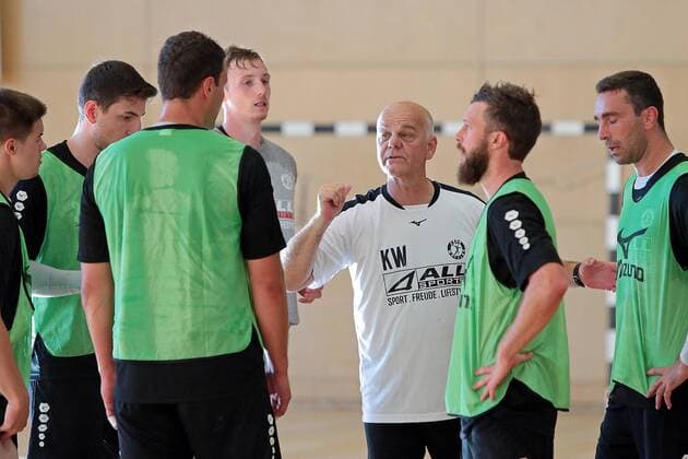 18 07 2018 xovx Handball HBL HSG Wetzlar Training camp in Kappl emspor Trainer Kai Wandschneider HSG Wetzlar announces the next moves Kappl