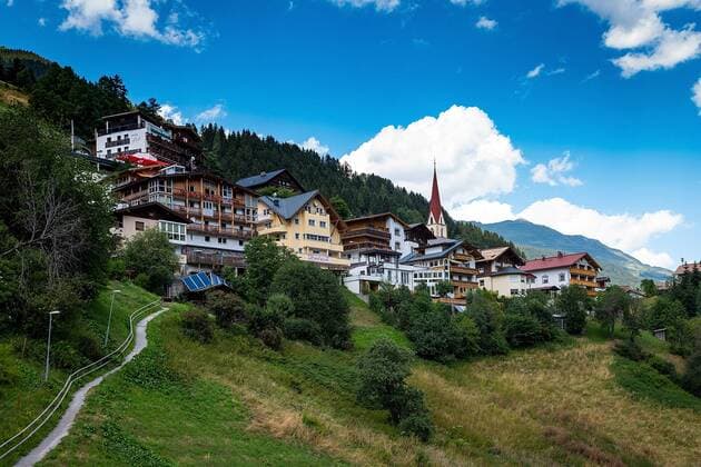 18 07 2018 xovx Handball HBL HSG Wetzlar Training Camp in Kappl emspor View of Kappl in the Paznaun Valley in Tyrol Austria Kappl