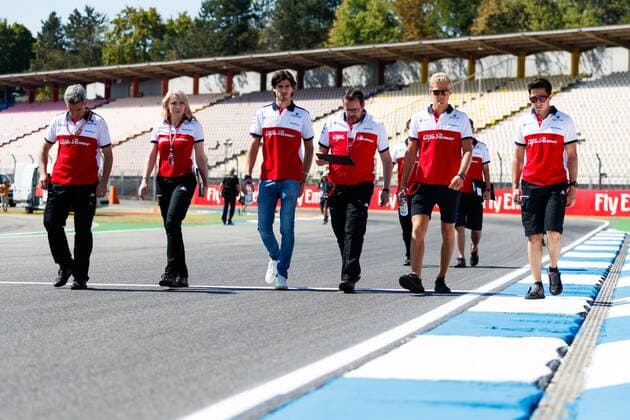 Marcus Ericsson Sauber F1 team visits the track with team members Grand Prix of Germany 2018 Motorsport Formula 1 19 07 2018 German Grand Prix 2018 Motorsport Formula 1 19 07 2018 Hockenheim Copyright: xEIBNER AlexanderxNeisx EP_ANS