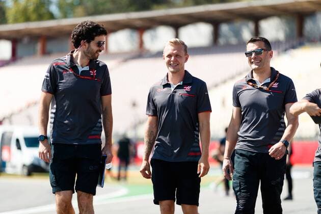 Kevin Magnussen Haas F1 team visits the track with team members Grand Prix of Germany 2018 Motorsport Formula 1 19 07 2018 Grand Prix of Germany 2018 Motorsport Formula 1 19 07 2018 Hockenheim Copyright: xEIBNER AlexanderxNeisx EP_ANS