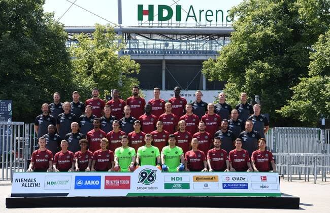 official photo opportunity team photo Hannover 96 Hannover 96 1 BL team picture 2018 2019 hi series v left video analysts Lars Barlemann and Tobias Holm Felipe Waldemar Anton Babacar Gueye rehabilitation and athletic trainer Tobias Stock Dennis Fischer and Timo Rosenberg row 3 team doctor Felix Hessel physiotherapist Ralf Blume Physiotherapist Steffen Gniesmer Physiotherapist Jens Vergers Physiotherapist Andre Horn Ihlas Bebou Niclas Pitcher Kevin Wimmer Timo Hübers Co Coach Asif Saric Goalkeeper Coach Jörg Sievers 2 Series Team Captain Raymond Saka and Servet Kaya Noah Joel Sarenren Bazee Edgar Prib Miiko Albornoz Bobby Wood Iver Fossum Marvin Bakalorz Co Manager Volkan Bulut and Coach AndrŽ Breitenreiter Series 1 Mike Steven Bähre Uffe Bech Linton Maina Oliver Sorg Michael Esser Leo Weinkauf Philipp Tschauner Matthias Ostrzolek Julian Korb Pirmin Schwegler Takuma Asano nordphotoxJaspersen nph00001