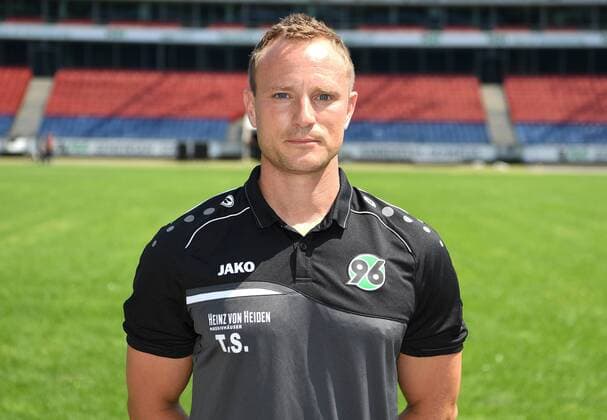 official photo opportunity Portrait Hannover 96 Tobias Stock Reha and Athletiktrainer Hannover 96 1 BL Portrait date 2018 2019 nordphotoxJaspersen nph00001