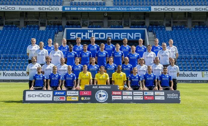 DSC Arminia Bielefeld 2 BL Portrait date 2018 2019 Team photo hi Series v li Dirk Westerhold Caregiver Bus driver Max Christiansen Florian Hartherz Julian Börner Fabian Klos Prince Osei Owusu Manuel Prietl Brian Behrendt Sören Brandy Rainer Schonz Team mate 3 row from left Stefan Budde Team doctor Dr Tim Niedergassel Team doctor Cerruti Siya Stephan Salger Sven Schipplock Joan Simun Edmundsson Andreas Voglsammer Reinhard Schnittker Athletics Coach Marco Kostmann Goalkeeper Trainer 2 Series v left Samuel da Costa Masseur Mario Bertling Physiotherapist Michael Schweika MSc East Physiotherapist Osteopath Cedric Brunner Tom Schütz Nils Quaschner Roberto Massimo Jeff Saibene Head Coach Carsten Rump Co Coach Sebastian Hille co trainer front row v left Keanu Staude Can Özkan Nils Seufert Philipp Klewin Stefan Ortega Moreno Baboucarr Gaye Patrick Frankincense Leandro Putaro Semir Ucar Copyright: xKirchner Inderliedx