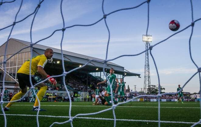 UEFA Europa League First Qualifying Round Second Leg, Oriel Park, Co. Louth 19 7 2018 Dundalk vs Levadia Tallinn Dundalk s Patrick Hoban scores the first goal of the game past Sergei Lepmets of Levadia Tallinn Patrick Hoban scores the first goal of the game past Sergei Lepmets 19 7 2018  Copyright: x©INPHO RyanxByrnex RB3_0791