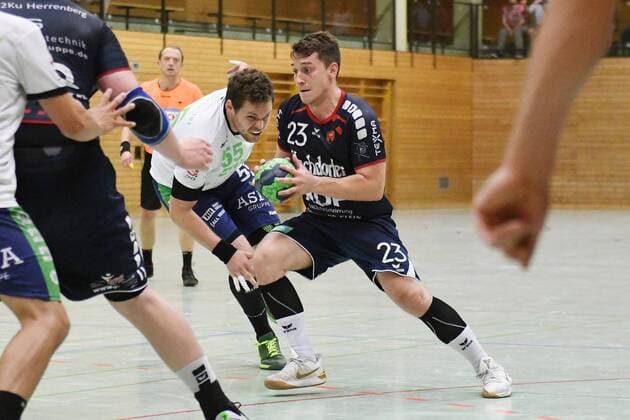 Dominic Rose SG H2Ku Herrenberg in attack Test play HC Oppenweiler Backnang vs SG H2Ku Herrenberg Handball 19 07 2018 Test match HC Oppenweiler Backnang vs SG H2Ku Herrenberg Handball 19 07 2018 Oppenweiler Copyright: xEIBNER Florian_Schustx EP_SCHUST