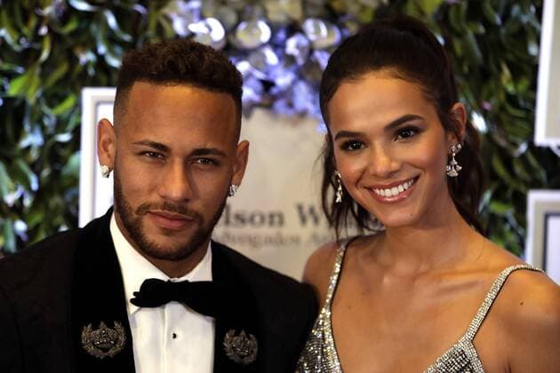 Sport Bilder des Tages July 19, 2018 - Sao Paulo, Sao Paulo, Brazil - Jul, 2018 - The Paris Saint-Germain player, Neymar Jr. and his girlfriend, Brazilian actress Bruna Marquezine, during a charity auction of the foundation that bears his name, in a hotel in Sao Paulo, on Thursday, 19. Neymar Jr. Project Foundation Auction - ZUMAc168 84586113st Copyright: xMarceloxChellox