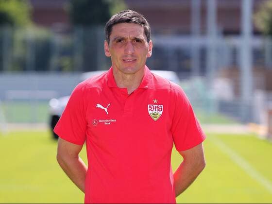 Trainer Tayfun Korkut VfB Stuttgart 1893 1 BL Portraettermin 2018 2019