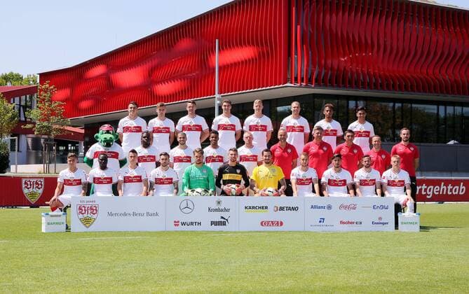 VfB Stuttgart 1893 1 BL Portraettermin 2018 2019 Team Photo hi Series v left Marc Oliver Kempf Borna Sosa Christian Gentner Marcin Kaminski Timo Baumgartl Holger Badstuber Dennis Aogo Nicolas Gonzalez Intermediate Series m Mascot Fritzle Orel Mangala Emiliano Insua Daniel Didavi Andreas Beck Goalkeeping Coach Marco Langner Co Coach Ilija Aracic Head coach Tayfun Korkut Co Coach Steven Cherundolo Athletic trainer Matthias Schiffers Front row from Pablo Maffeo Chadrac Akolo Erik Thommy Anastasios Donis Alexander Meyer Ron Robert Zieler Jens Grahl David Kopacz Berkay Oezcan Gonzalo Castro Santiago Ascacibar