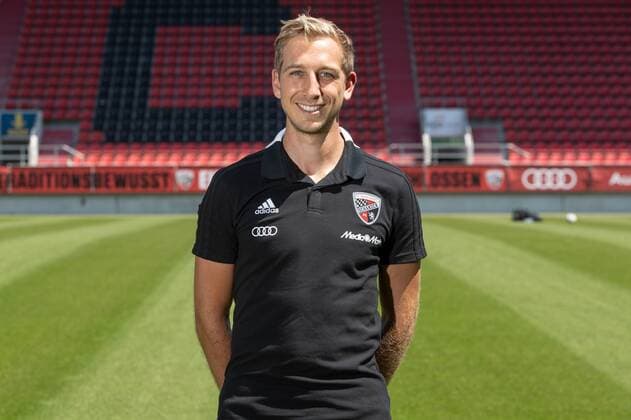 2 Bundesliga 2 BL Soccer PortraÌttermin 2018 2019 Stefan Schröder Team Coordinator FC Ingolstadt 04 2 BL FC Ingolstadt 04 Season 2018 2019