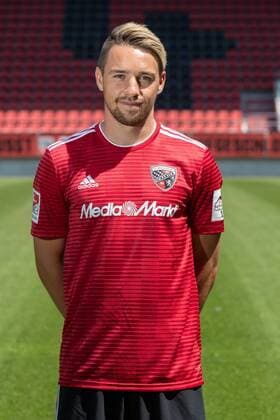 2 Bundesliga 2 BL Football PortraÌttermin 2018 2019 Thomas Pledl 30 FC Ingolstadt 04 2 BL FC Ingolstadt 04 Season 2018 2019