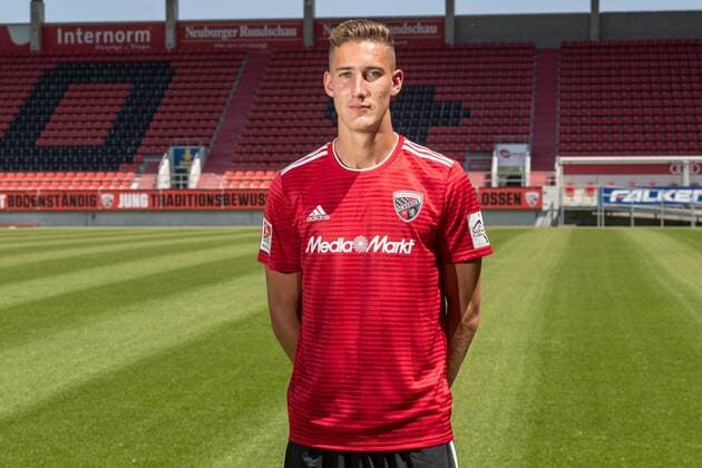 2 Bundesliga 2 BL Soccer PortraÌttermin 2018 2019 Phil Neumann 26 FC Ingolstadt 04 2 BL FC Ingolstadt 04 Season 2018 2019