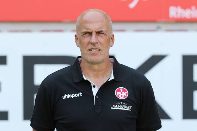 Coach Michael Frontzeck 1 FC Kaiserslautern 3 Liga Portraittermin 2018 2019 GER 1 FC Kaiserslautern Team picture and Portaettermin 2018 2019 Kasierslautern Copyright: xEIBNER eerx EP_EER