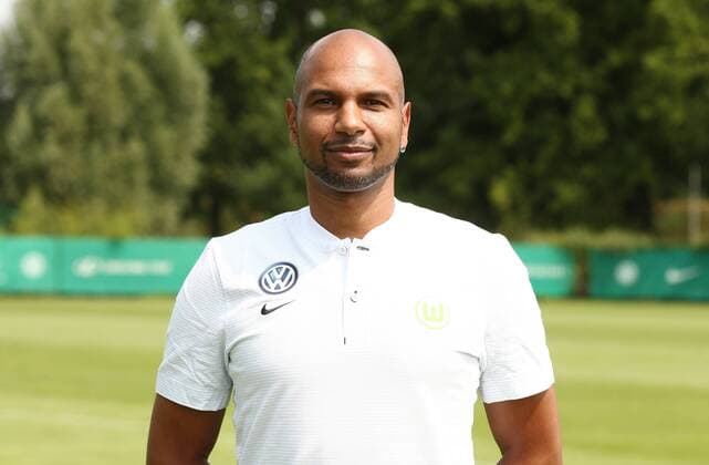 Sascha Weiß Physiotherapist and Osteopath Sport Football Soccer DFL first 1 Bundesliga Mens Season 2018 2019 20 07 2018 VfL Wolfsburg Team portrait Portrait date Squad Portrait Presentation Presentation Press event