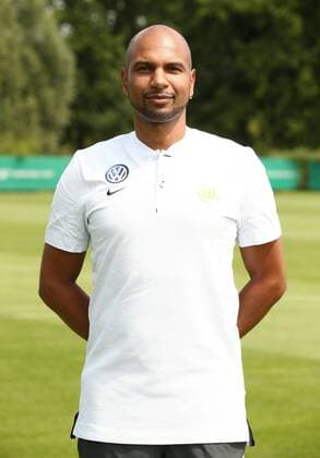 Sascha Weiß Physiotherapist and Osteopath Sport Football Soccer DFL first 1 Bundesliga Mens Season 2018 2019 20 07 2018 VfL Wolfsburg Team portrait Portrait date Squad Portrait Presentation Presentation Press event