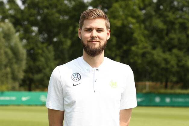 Physiotherapist Patrick Kasprowski Sport Football Soccer DFL first 1 Bundesliga Mens Season 2018 2019 20 07 2018 VfL Wolfsburg Team portrait Portrait date Squad Portrait Presentation Press event