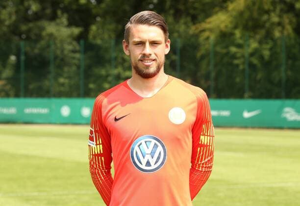 Goalkeeper Philip Menzel Sport Football Soccer DFL first 1 Bundesliga Mens Season 2018 2019 20 07 2018 VfL Wolfsburg Team portrait Portrait date Squad Portrait Presentation Press event