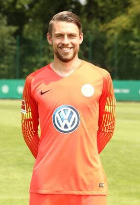 Goalkeeper Philip Menzel Sport Football Soccer DFL first 1 Bundesliga Mens Season 2018 2019 20 07 2018 VfL Wolfsburg Team portrait Portrait date Squad Portrait Presentation Press event