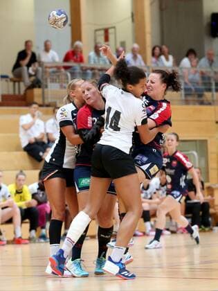 Aimee von Pereira Germany U18 Laureen Kappus SG H2Ku Heerrenberg Kuties SG H2Ku Herrenberg Women vs Germany U18 Handball Esslinger Marktplatztunier 2018 Handball 20 07 2018 SG H2Ku Herrenberg Women vs Germany U18 Handball Esslinger Marktplatztunier 2018 Handball 20 07 2018 Echterdingen Copyright: xLangerx xEibner-Pressefotox EP_HLR