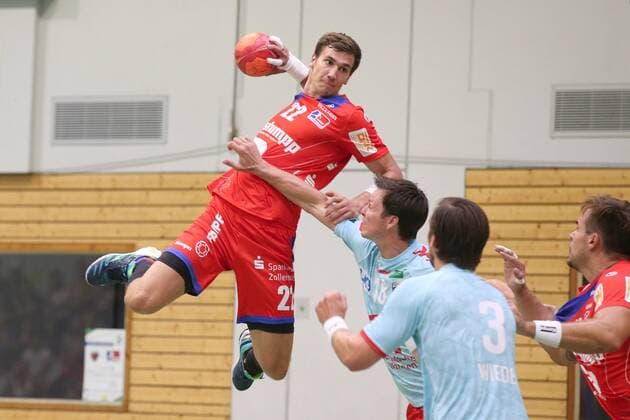 Jona Schoch HBW Balingen Hans Lindberg Fuechse Berlin Fabian Wiede Fuechse Berlin HBW Balingen vs Fuechse Berlin Handball Esslinger Marktplatztunier 2018 Handball 20 07 2018 HBW Balingen vs Fuechse Berlin Handball Esslinger Marktplatztunier 2018 Handball 20 07 2018 Altach Copyright: xLangerx xEibner-Pressefotox EP_HLR