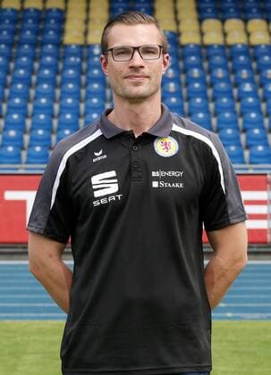 Team doctor Florian Brand Eintracht Braunschweig