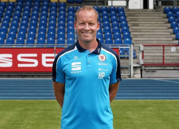 Head coach Henrik Pedersen Eintracht Braunschweig