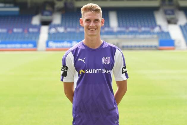 Football 3 League Portrait Date 2018 2019 VfL Osnabrück on 10 07 2018 at the Bremen Bridge in Osnabrück Tim MoÌller Moeller VfL Osnabrueck MT