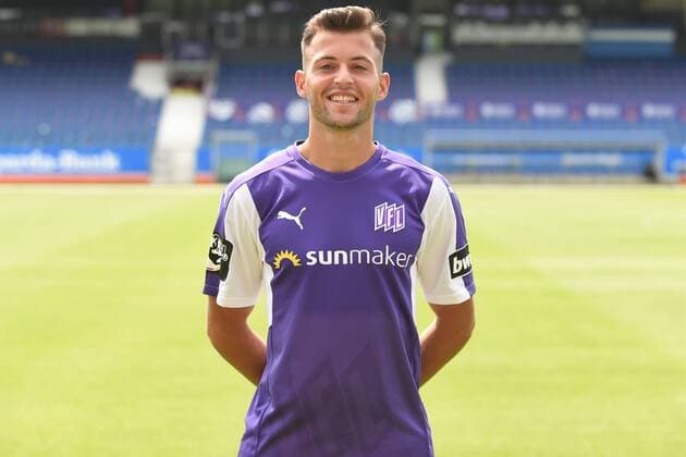 Football 3 League Portrait Date 2018 2019 VfL Osnabrück on 10 07 2018 at the Bremen Bridge in Osnabrück Kamer Krasniqi VfL Osnabrueck MT