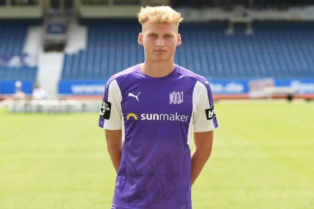 Football 3 League Portrait Date 2018 2019 VfL Osnabrück on 10 07 2018 at the Bremen Bridge in Osnabrück Simon Haubrock VfL Osnabrueck MT