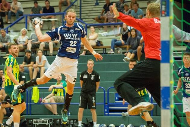 Fabian Gutbrod 22 Bergischer HC scored against Tobias Mahnke 1 VfL Eintracht Hagen Bergischer HC vs VfL Eintracht Hagen Handball Test match 21 07 18 Solingen NRW Germany Klingenhalle Copyright: xdnet_cdnx