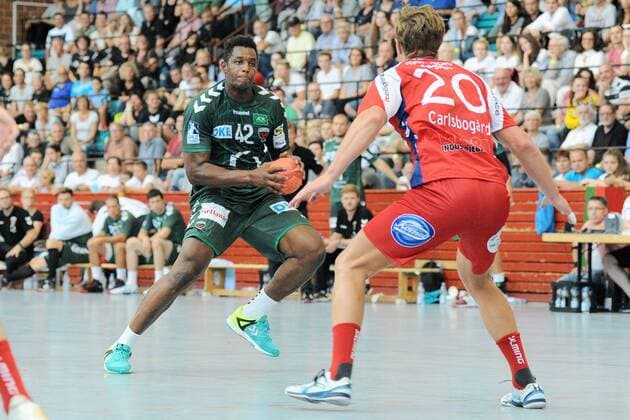 Wael Jallouz Fuechse Berlin 42 against Jonathan Carlsbogard TBV Lemgo 20 Handball Mens Preparatory Tournament Esslinger Markplatzturniers Final 21 07 2018 Photo TBaur Eibner Fuechse Berlin vs TBV Lemgo Esslingen Copyright: xEIBNER TobiasxBaurx EP_TBR