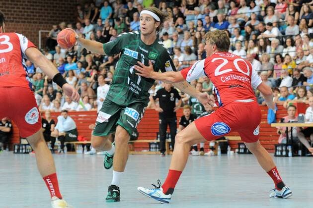 Jakob Holm Fuechse Berlin 6 against Jonatha Carlsbogard TBV Lemgo 20 Handball Mens Preparatory Tournament Esslinger Markplatzturniers Final 21 07 2018 Photo TBaur Eibner Fuechse Berlin vs. TBV Lemgo Esslingen Copyright: xEIBNER TobiasxBaurx EP_TBR