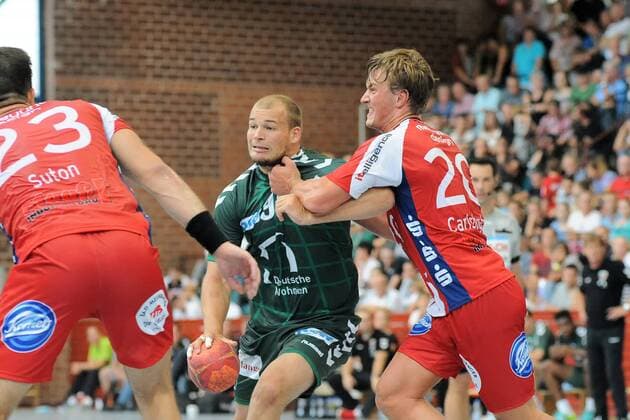Paul Drux Fuechse Berlin 95 against Jonathan Carlsbogard TBV Lemgo 20 Handball Mens Preparatory Tournament Esslinger Markplatzturniers Final 21 07 2018 Photo TBaur Eibner Fuechse Berlin vs. TBV Lemgo Esslingen Copyright: xEIBNER TobiasxBaurx EP_TBR