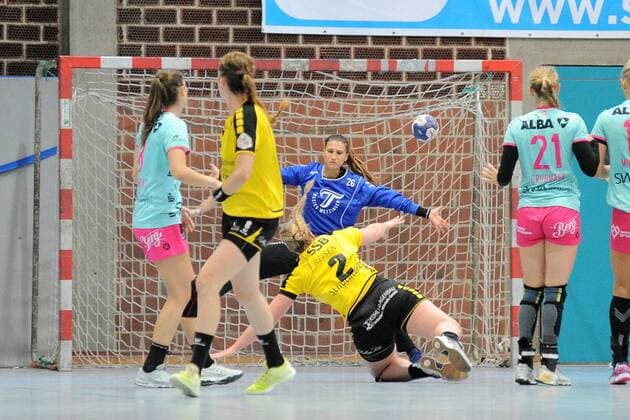 Isabel Roch TusSies Metzingen 26 in goal TusSies Metzingen Handball league match Preparation Esslinger Markplatzturniers 20 07 2018 Photo TBaur Eibner TusSies Metzingen vs Schwaben Hornets Nellingen Esslingen Copyright: xEIBNER TobiasxBaurx EP_TBR