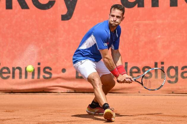 GER 1 Tennis Point Bundesliga Men Badwerk Gladbacher HTC vs HTC Blue White Krefeld e V 22 07 2018 Badwerk Gladbacher HTC GER 1 TP BL Badwerk Gladbacher HTC vs HTC Blue White Krefeld e V in the picture Ojeda Lara Ricardo ESP on the backhand nph Mauelshagen nph00321