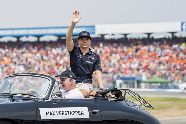 Motorsport Formula 1 Season 2018 2019 Race on Sunday 22 07 2018 at the Hockenheimring in Hockenheim Germany Max Verstappen Aston Martin Red Bull Racing beckons to the fans Copyright: xInderliedx