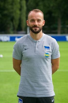 Admir Hamzagic Medical Assistant Hertha BSC Berlin 1 BL DFL Portrait Date 2018 2019