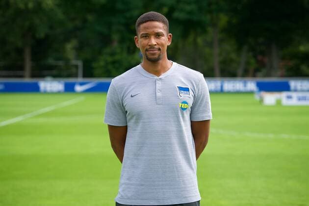 Frederik Syna Physiotherapist Hertha BSC Berlin 1 BL DFL Portrait date 2018 2019