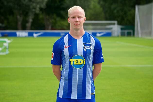 Dennis Jastrzembski Hertha BSC Berlin 1 BL DFL Portrait Date 2018 2019