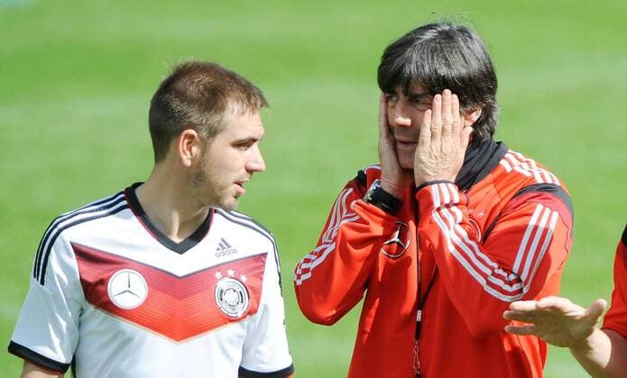 Philipp Lahm and national coach Joachim Loew Germany Stock Image GER Symbolbild Crisis German Football Association DFB St Martin Passeiertal Copyright: xEIBNER Stuetzlex EP_EER