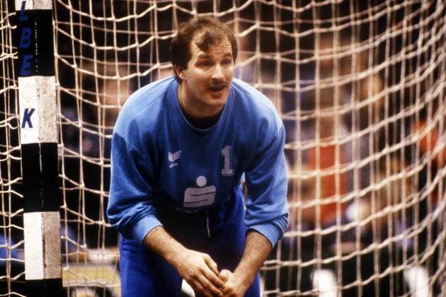 Goalkeeper Stefan HECKER TUSEM stands in the gate Portraet Portrait Portrait cropped single image Handball Bundesliga TUSEM Essen undated shot Â