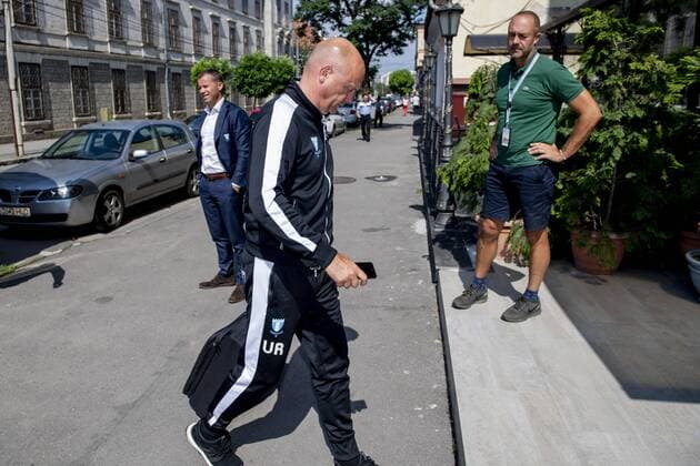 180723 Head coach Uwe Rösler or Malmö FF arrives to the hotel ahead of the UEFA Champions League qualifying match between Cluj and Malmö FF on July 23, 2018 in Cluj Photo Ludvig Thunman BILDBYR N code LT 35508  Copyright: LUDVIGxTHUNMAN BB180723LT013