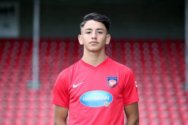 Kevin Sessa 1 FC Heidenheim 2 Bundesliga Portraettermin 2018 2019 1 FC Heidenheim 2 Bundesliga Portraettermin 2018 2019 Heidenheim Copyright: xEIBNER HarryxLangerx EP_HLR