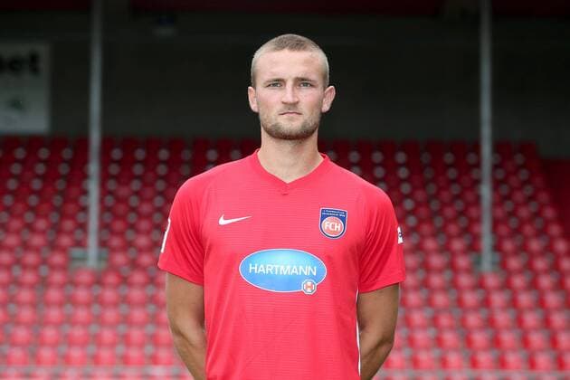 Timo Beermann 1 FC Heidenheim 2 Bundesliga Portraettermin 2018 2019 1 FC Heidenheim 2 Bundesliga Portraettermin 2018 2019 Heidenheim Copyright: xEIBNER HarryxLangerx EP_HLR