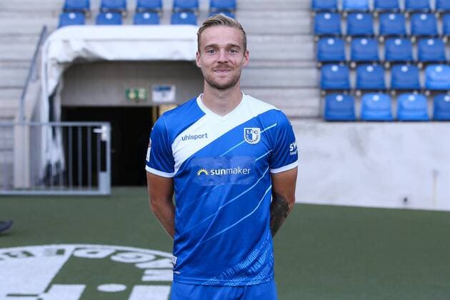 Nils Butzen 1 FC Magdeburg 2 BL PortraÌttermin 2018 2019 official photo opportunity 1 FC Magdeburg at the MDCC Arena in Magdeburg Portrait Portrait Germany Football Mann Maenner GER 23 07 2018