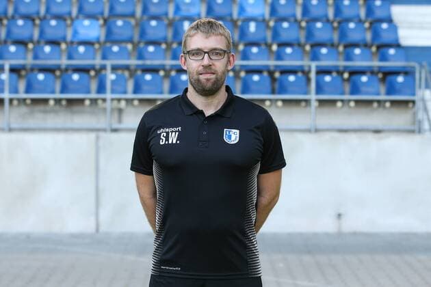 Team doctor Dr Stefan Wiegand 1 FC Magdeburg 2 BL PortraÌttermin 2018 2019 official photo opportunity 1 FC Magdeburg at the MDCC Arena in Magdeburg Portrait Portrait Germany Football Mann Maenner GER 23 07 2018